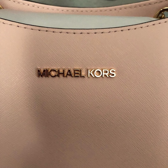 Michael Kors tote - Picture 3 of 11
